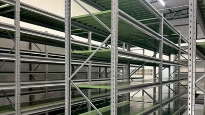Mini porta paletes com planos de apoio Mini porta paletes com níveis e planos de apoio em estoque